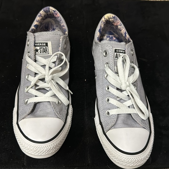 Bluish grey with print on inside of shoe - Picture 2 of 5